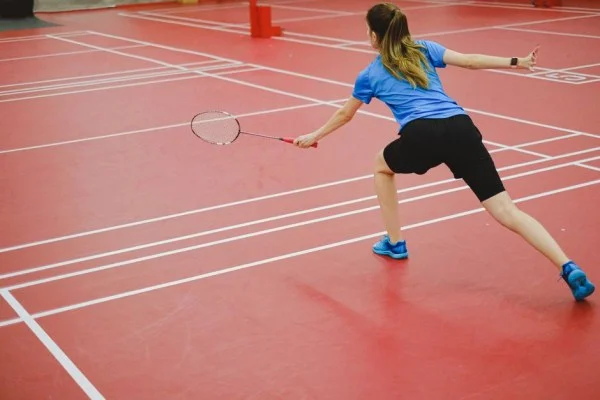 badminton backhand shot